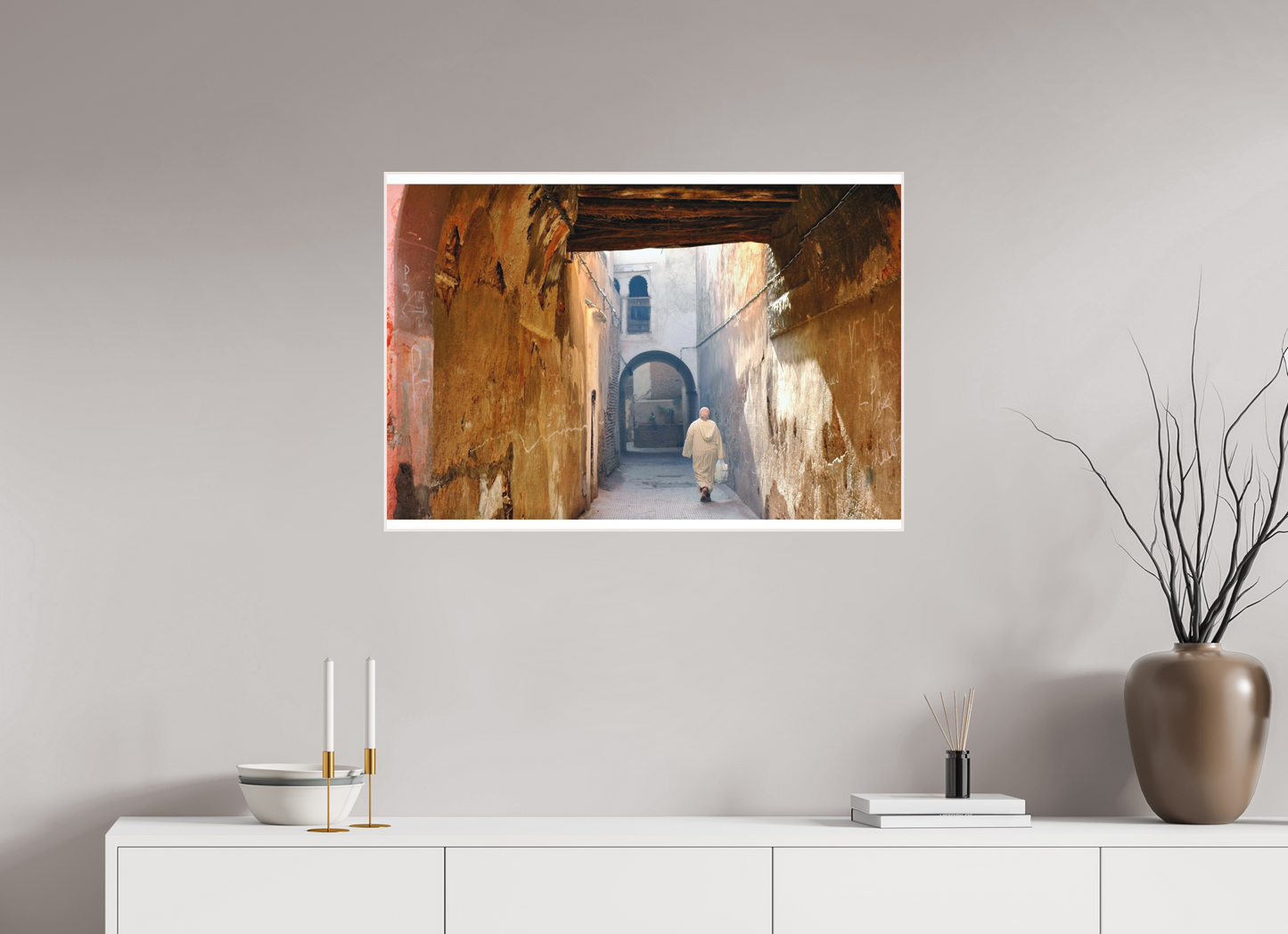 87,1 x 60 cm, Foto Abzug hinter Acrylglas Matt; Art Box aus Massivholz 4 mm Ahorn weiß The Souks of Marrakech - Hidden in the Medina; Fine Art Photo Print under Acrylic Glass