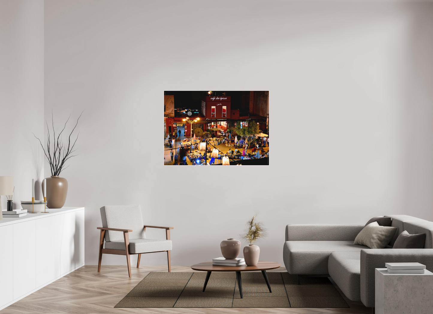 126,8 x 90 cm, Foto Abzug hinter Acrylglas Matt; Art Box aus Massivholz 4 mm Ahorn weiß Place des Epices Marrakech at Night; Smalll, hidden Market square in the Souks of Marrakech Medina, Photo by Jörg Schleenbecker; Copyright 2025