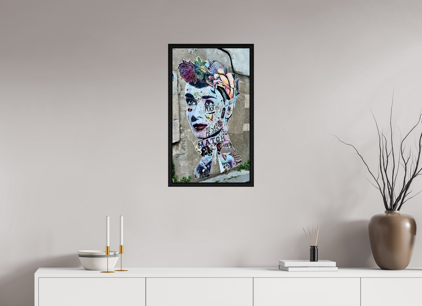 40 x 69,6 cm, Foto Print on Acrylic glass; Oak Wood Frame Basel 15 mm Free Lady from Montmartre - Street Pop Art Vol. 2 - Fine Art Photo Print under Acrylic Glass