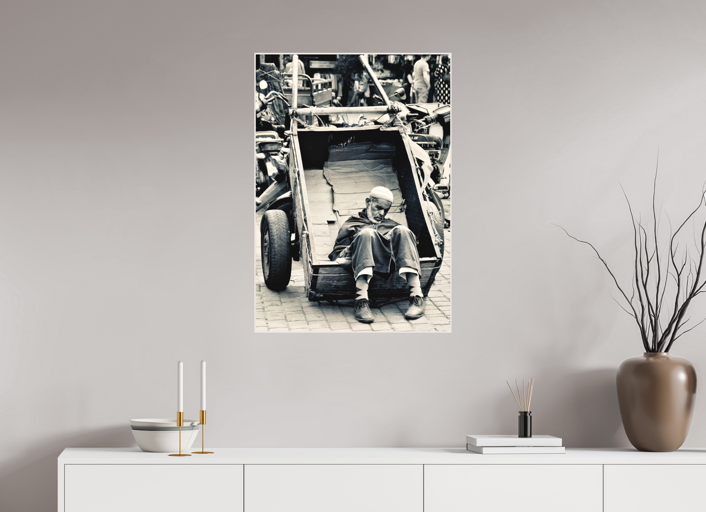 60 x 85,5 cm, Foto Abzug hinter Acrylglas Matt; Art Box aus Massivholz 4 mm Ahorn weiß Time for a Break - Souks of Marrakech-Morocco; by J. Schleenbecker; Collection Colors of Marrakech; Copyright 2025. Fine Art Photo Print under Acrylic glass; Art Box - White Maple Wood Frame 50 mm.