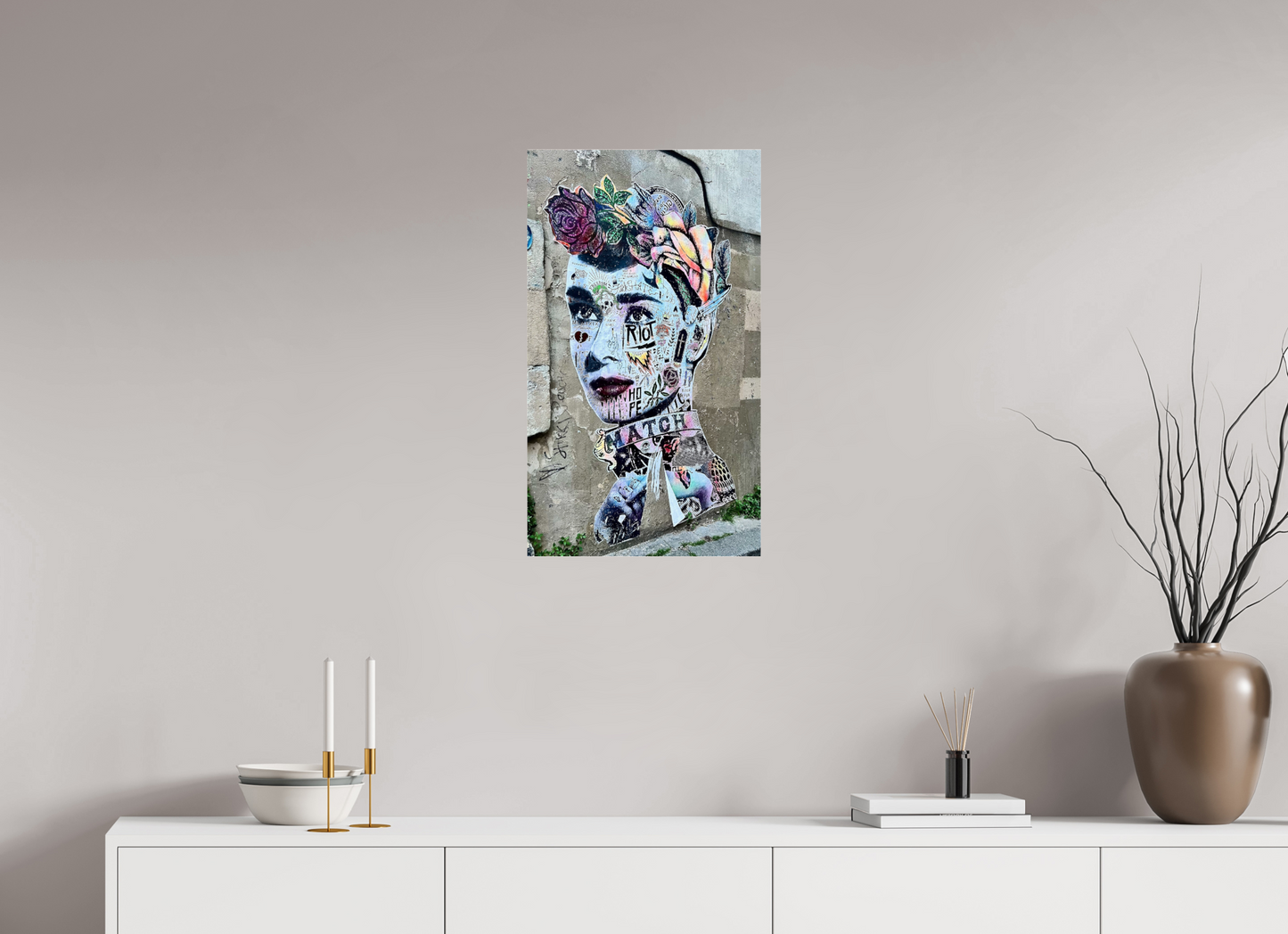 40 x 69,6 cm, Photo Print Under Acrylic Glass Free Lady from Montmartre - Paris Street Pop Art Vol. 2 - Photo by J. Schleenbecker, Copyright 2025