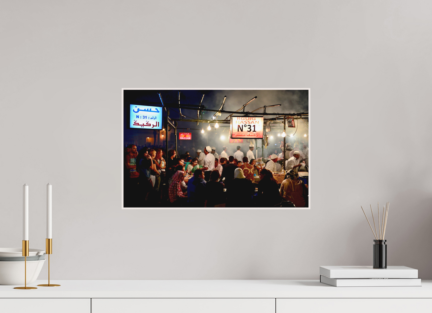 47,1 x 30 cm, Foto Abzug hinter Acrylglas Matt; Art Box aus Massivholz 4 mm Ahorn weiß Marrakech Street Food Market Vol. 1; Photo Art Print under Acrylic Glass; Art Box Frame 50 mm; White Maple Wood