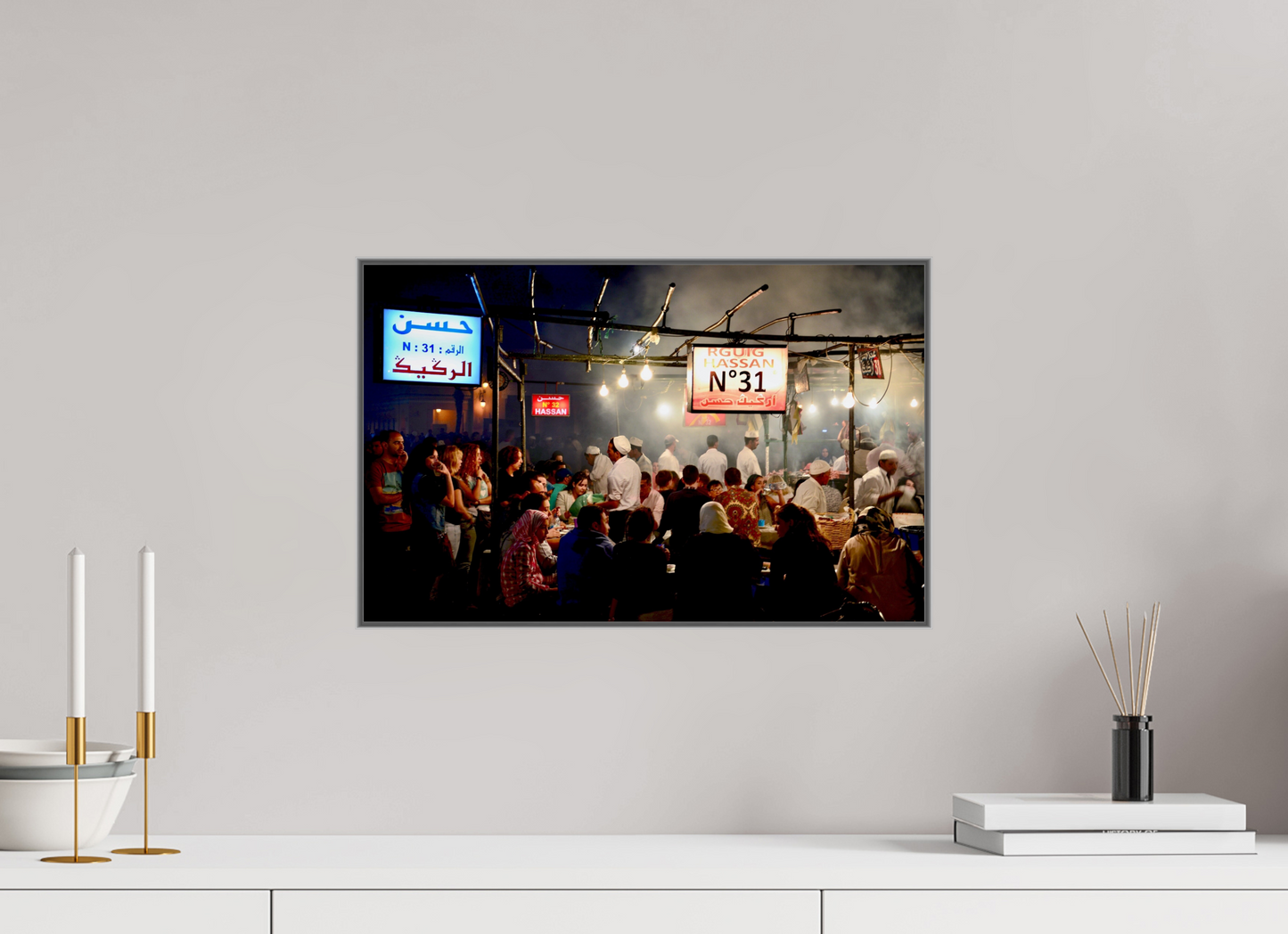 47,1 x 30 cm, Art Box 50 mm - Aluminium Rahmen - Foto-Abzug hinter Acrylglas - printed and designed by Whitewall Marrakech Street Food Market Vol. 1; Fotokunstdruck unter Acrylglas; verschiedene Rahmenoptionen