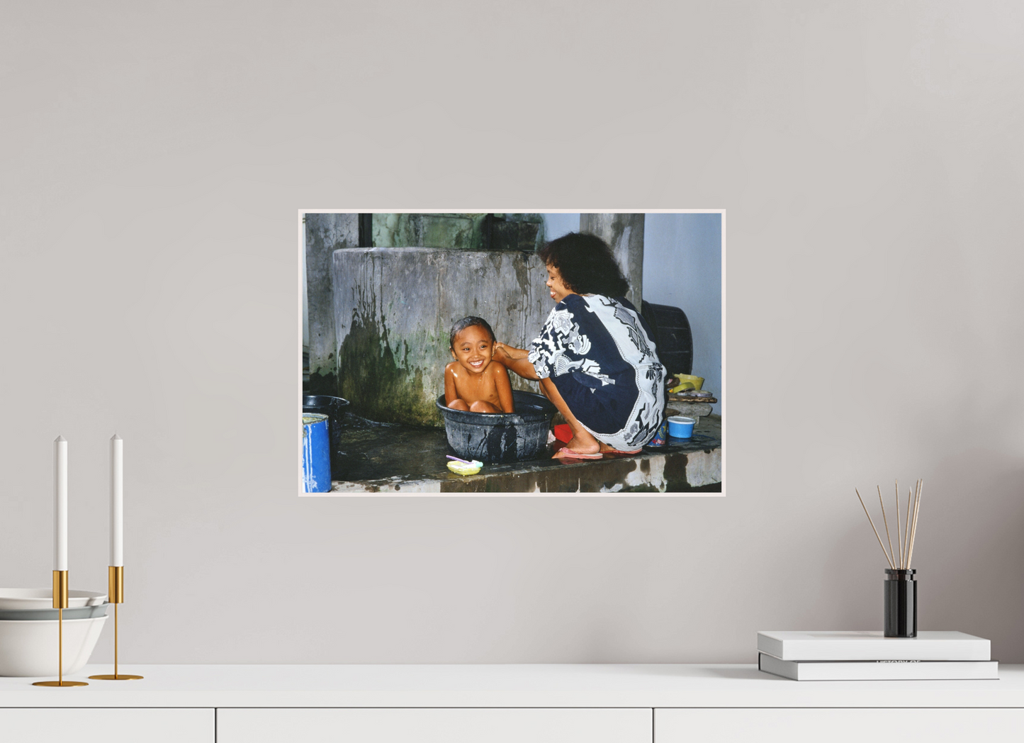 45 x 30 cm, Foto Abzug hinter Acrylglas Matt; Art Box aus Massivholz 4 mm Ahorn weiß Happy Market Kids Vol. 1; Fine Art Photo Print under Acrylglass