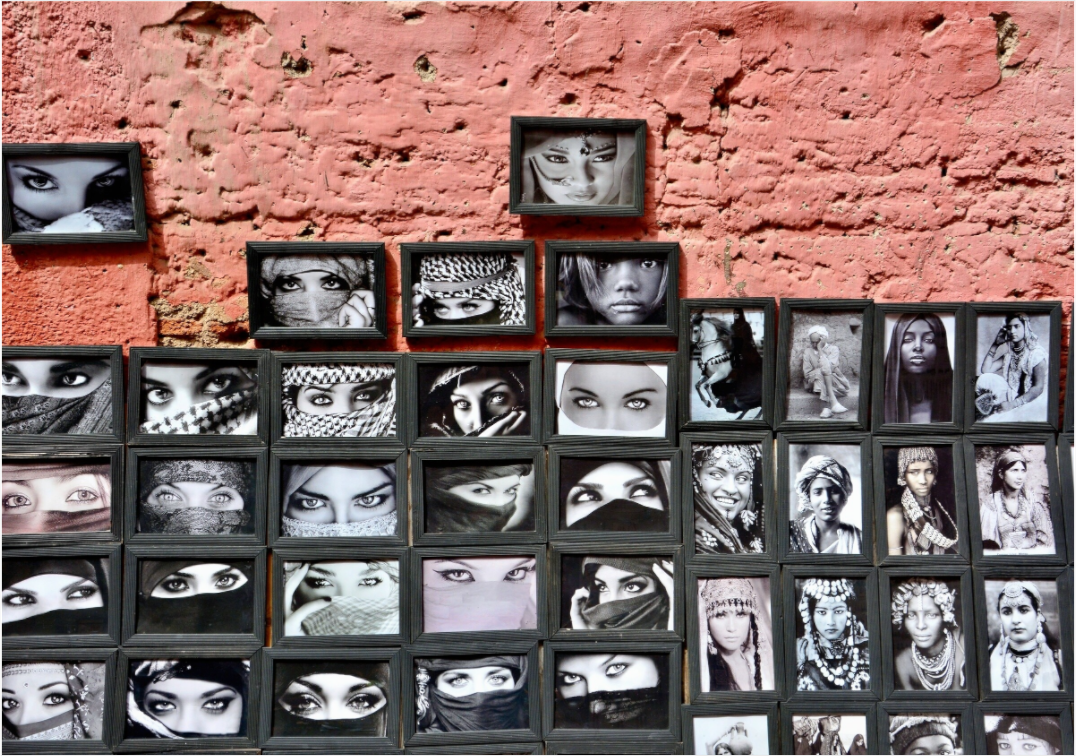 Main image Secret Eyes of Marrakech Vol. 1 -Foto Print on Acryl - Oak Wood Frame in Black