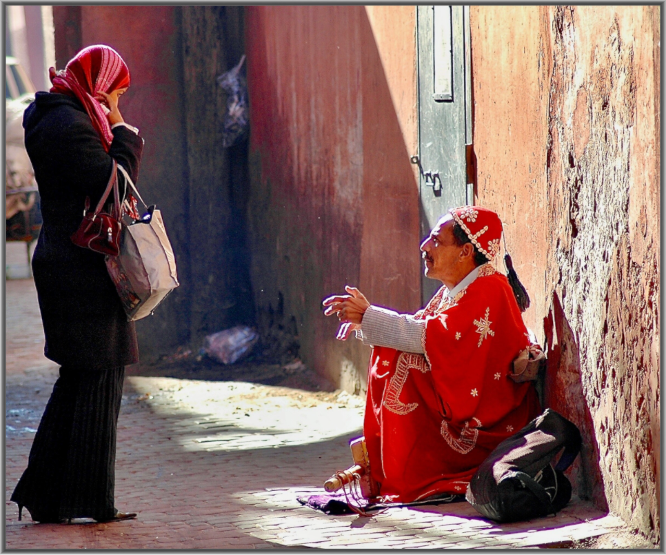 Main image Morning Chat in the Medina - Vol.1; Photo Art Print under Acrylic Glass; Art Box Frame 50 mm Aluminium