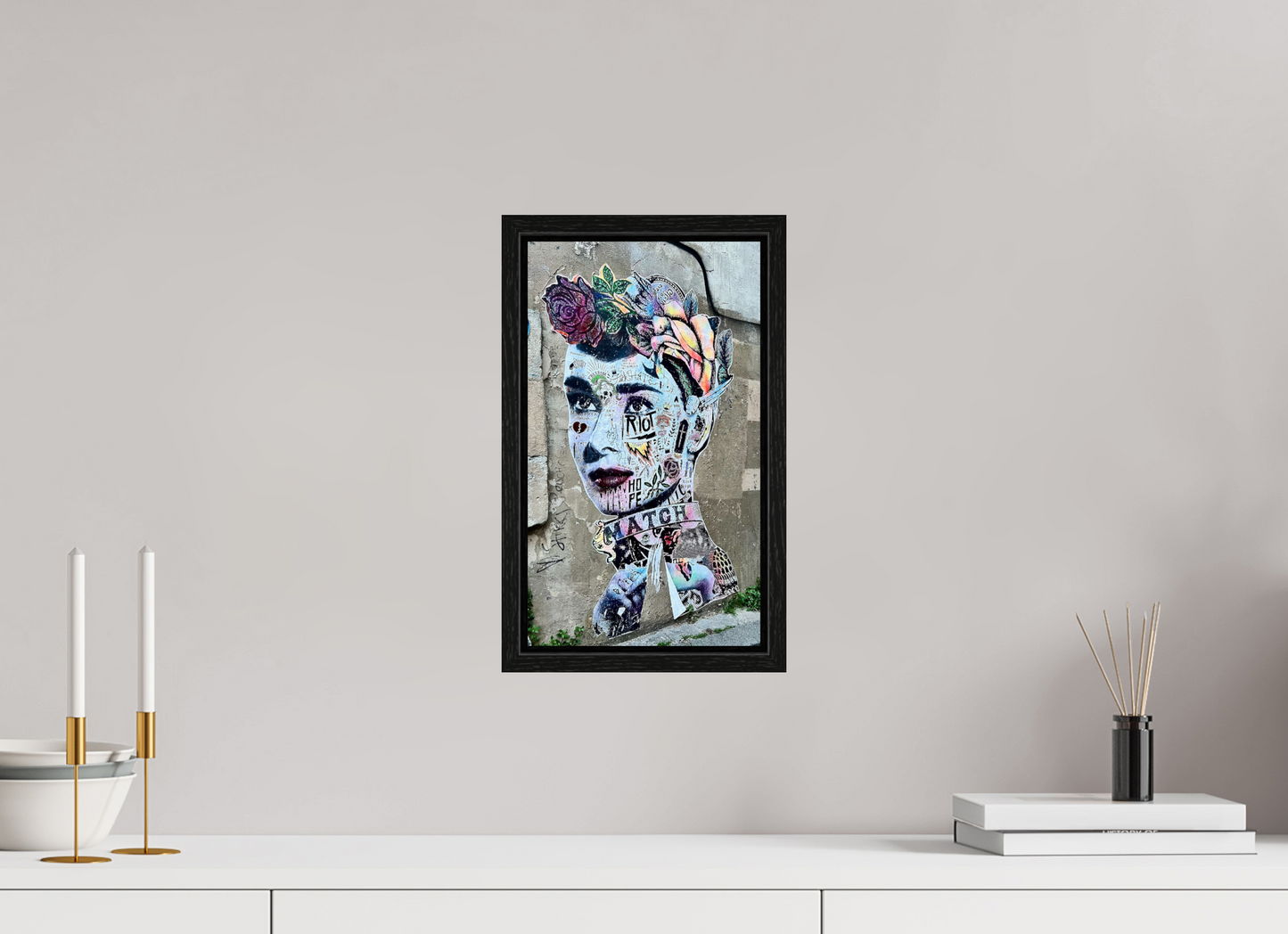 20 x 34,8 cm, Foto Print on Acrylic glass; Oak Wood Frame Basel 15 mm Free Lady from Montmartre - Street Pop Art Vol. 2 - Fine Art Photo Print under Acrylic Glass