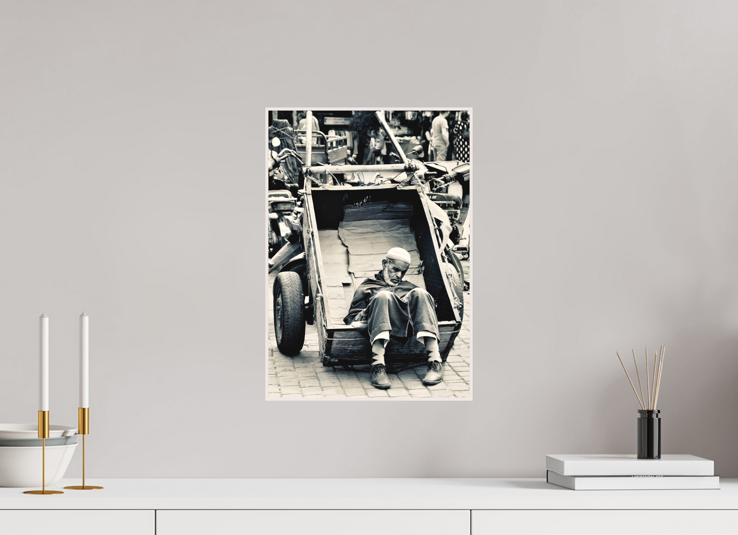 30 x 42,8 cm, Foto Abzug hinter Acrylglas Matt; Art Box aus Massivholz 4 mm Ahorn weiß Time for a Break - Souks of Marrakech-Morocco; by J. Schleenbecker; Collection Colors of Marrakech; Copyright 2025. Fine Art Photo Print under Acrylic glass; Art Box - White Maple Wood Frame 50 mm.