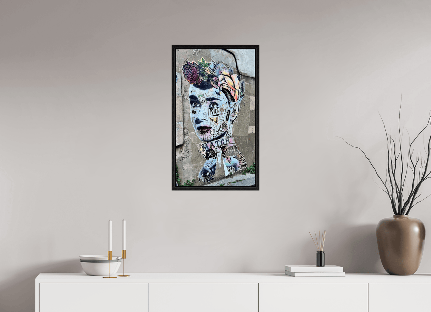 Free Lady from Montmartre - Street Pop Art Vol. 2 - Fine Art Photo Print under Acrylic Glass - Colors of Marrakech - Photo Art Gallery