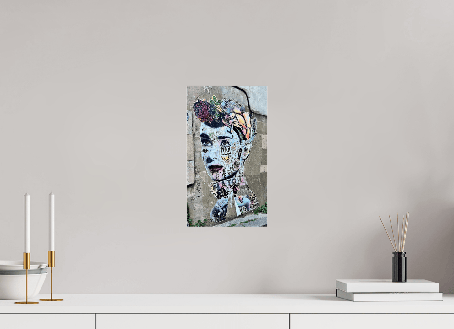 Free Lady from Montmartre - Street Pop Art Vol. 2 - Fine Art Photo Print under Acrylic Glass - Colors of Marrakech - Photo Art Gallery