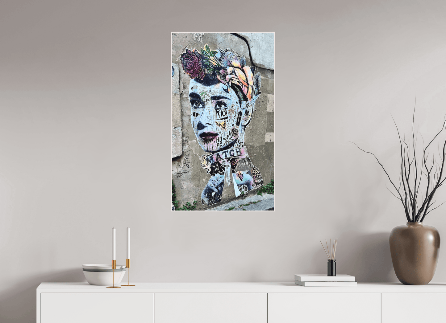 Free Lady from Montmartre - Street Pop Art Vol. 2 - Fine Art Photo Print under Acrylic Glass - Colors of Marrakech - Photo Art Gallery