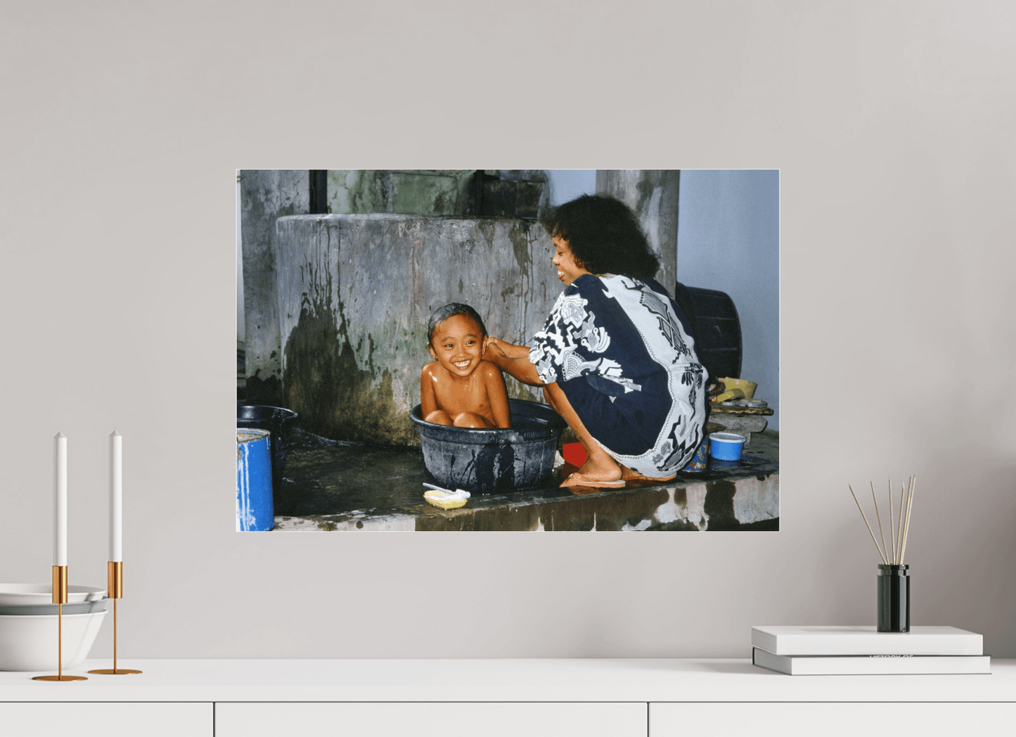 Happy Market Kids Vol. 1; Market Scene Sumatra - Inonesia; Fine Art Photo Print under Acrylglass - Colors of Marrakech - Photo Art Gallery