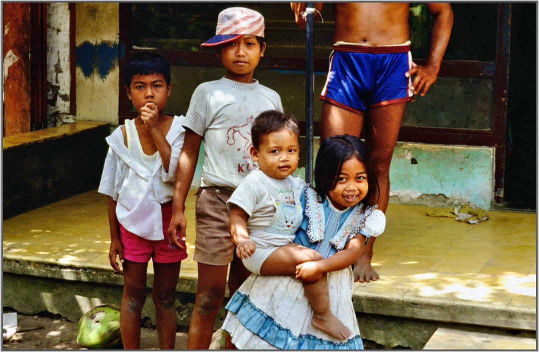 Happy Market Kids Vol.2; Java - Indonesia; Fine Art Photo Print under Acrylic Glass - Colors of Marrakech - Photo Art Gallery