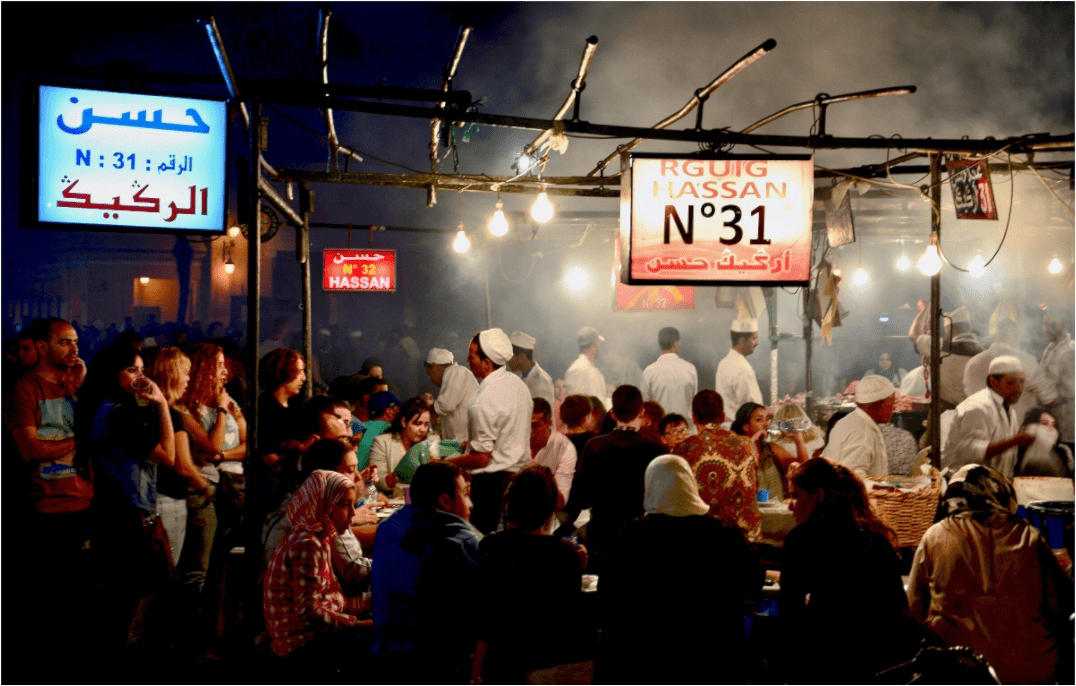 Marrakech Street Food Market Vol. 1; Fotokunstdruck unter Acrylglas; verschiedene Rahmenoptionen - Colors of Marrakech - Photo Art Gallery