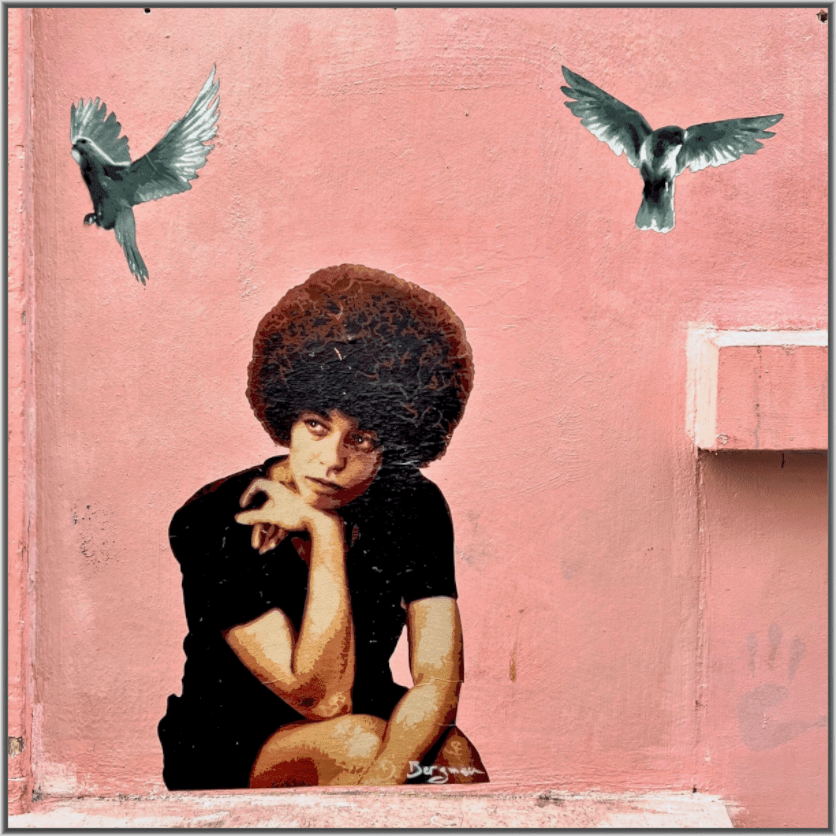 Peaceful Mind - Listen to the Sound of Freedom - Montmartre meets Marrakech, Photo by J. Schleenbecker, Copyright 2025 - Colors of Marrakech - Photo Art Gallery