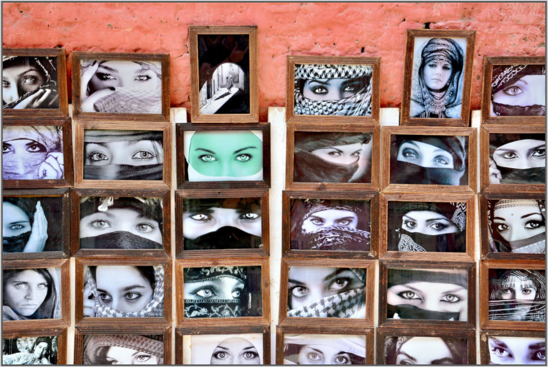 Secret Eyes of Marrakech Vol. 2 — Foto & Photo Art Print Series, Fine Art Photography under Acrylic Glas - Colors of Marrakech - Photo Art Gallery